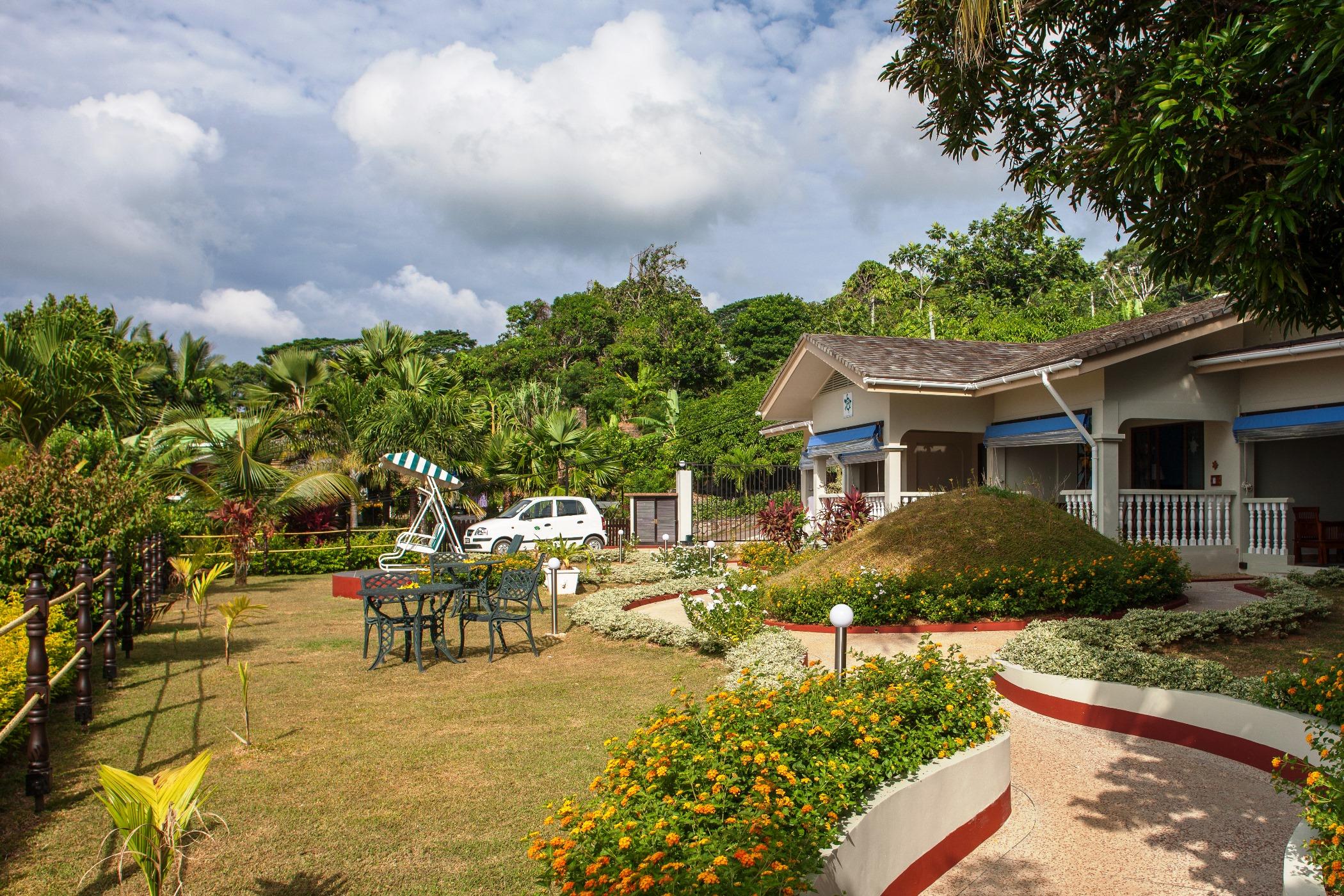 Le Relax Hotel And Restaurant Anse Royale Exteriör bild